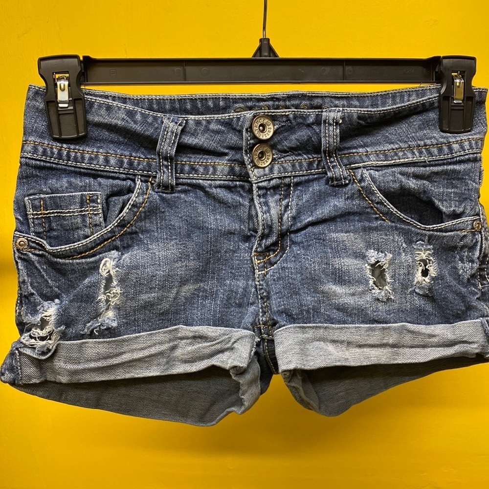 Truce Jeans 7 cuffed shorts​​